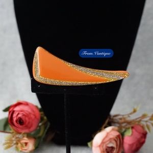 🔸Orange with Fairy Dust Lucite Triangle Brooch / Scarf Pin 🧷